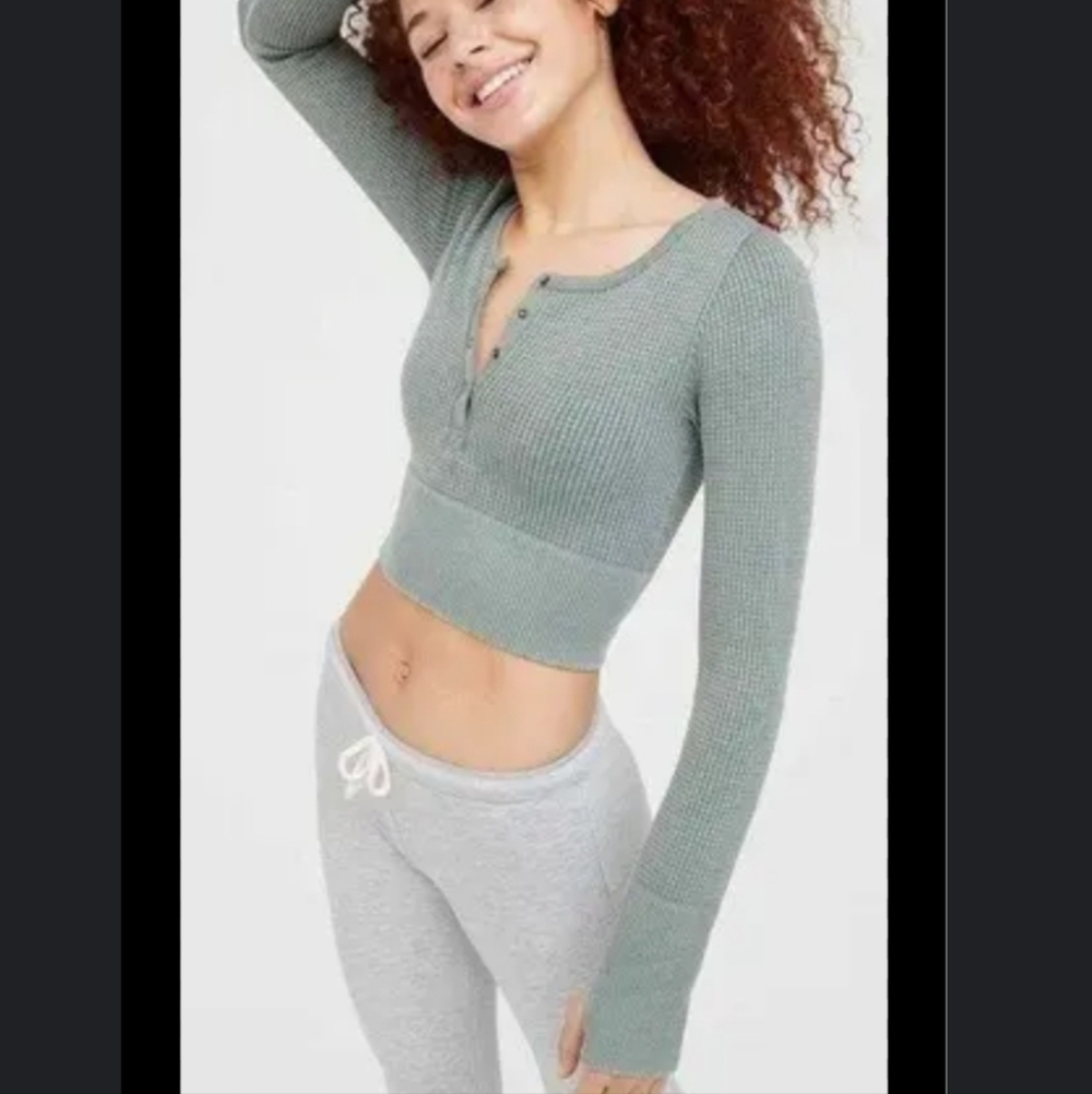 Aerie Offline Green Ribbed Long Sleeve Top